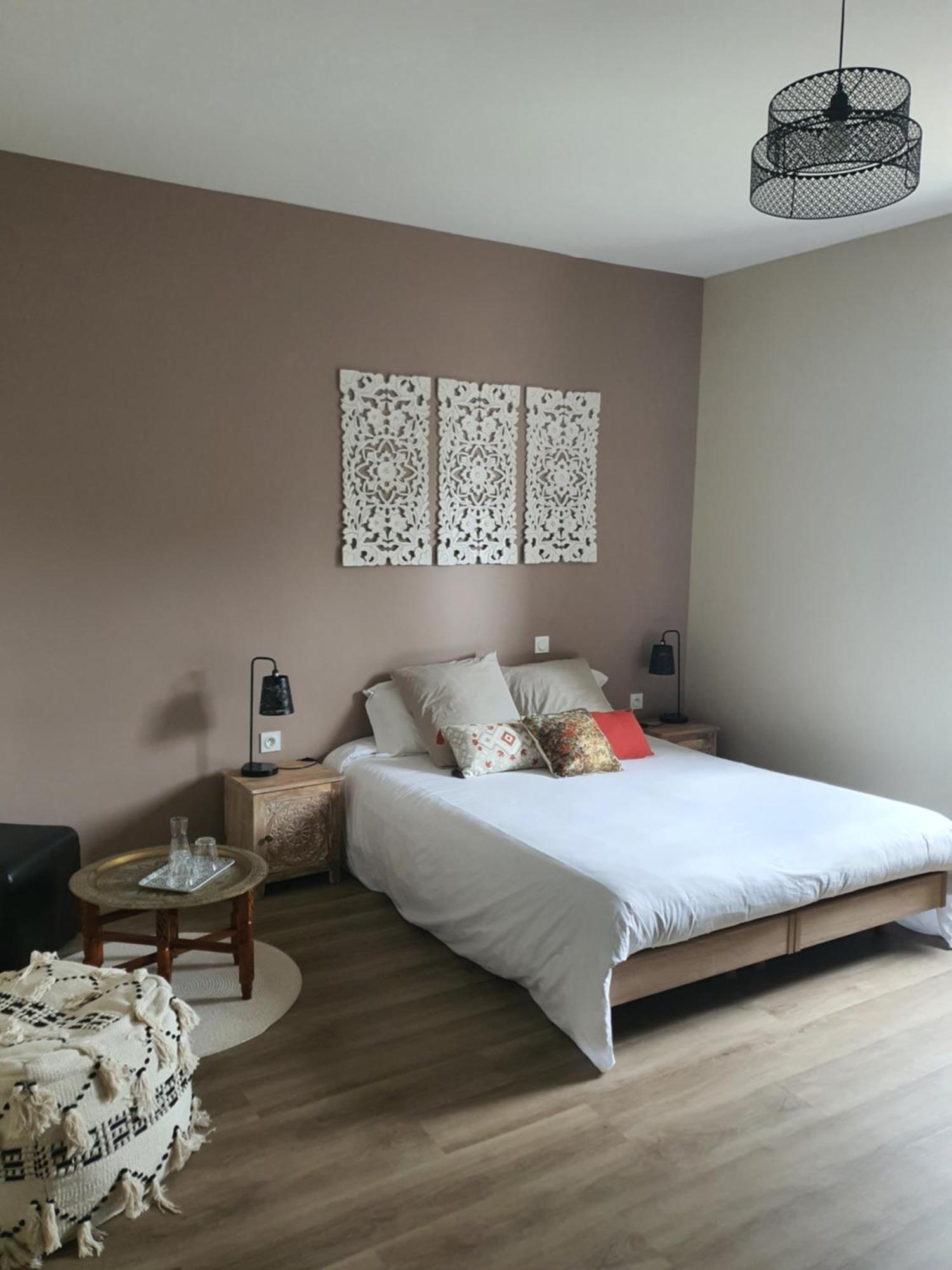 Les 5 Escales Bed & Breakfast ปาคเตอเนย์ ภายนอก รูปภาพ